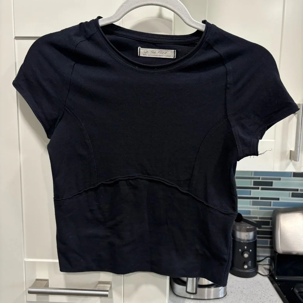 Free People Black Short Sleeve Fitted Crop Tee